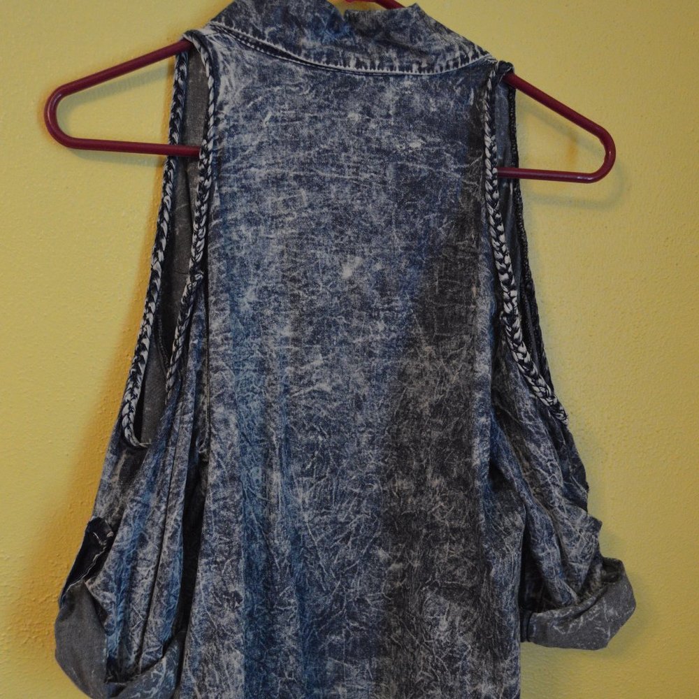 Acid wash button up